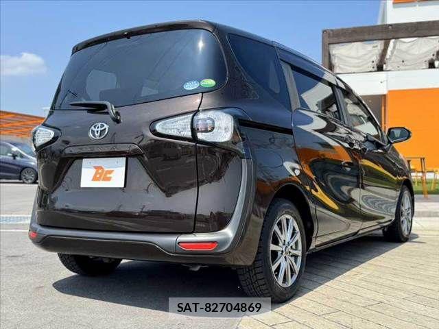 Toyota SIENTA 2017-11 8337857-14