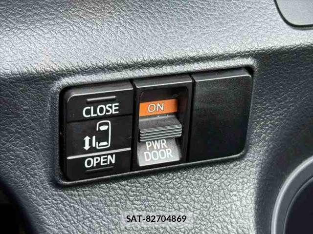 Toyota SIENTA 2017-11 8337857-5
