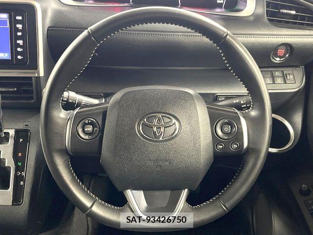 Toyota SIENTA 2021-08 8337841-11