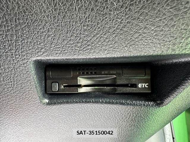 Toyota SIENTA 2016-01 8337860-5