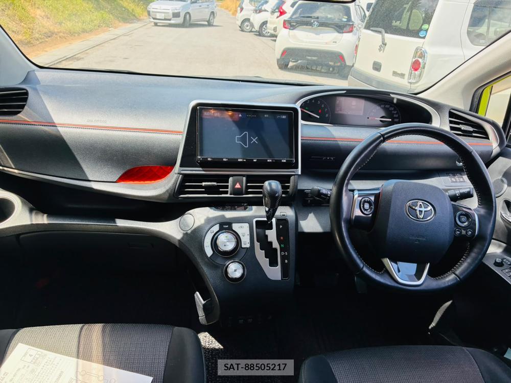 Toyota SIENTA 2019-07 8252487-12