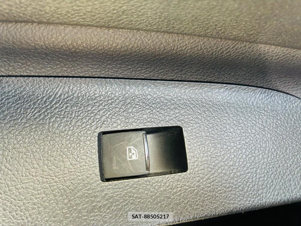 Toyota SIENTA 2019-07 8252487-22