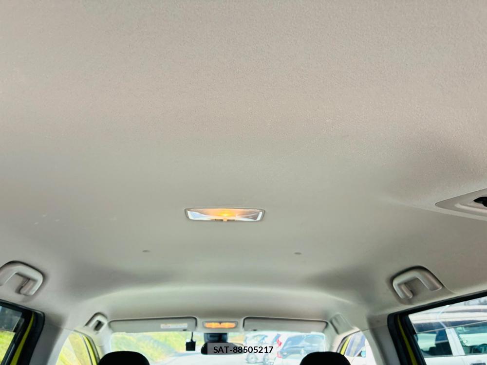 Toyota SIENTA 2019-07 8252487-23