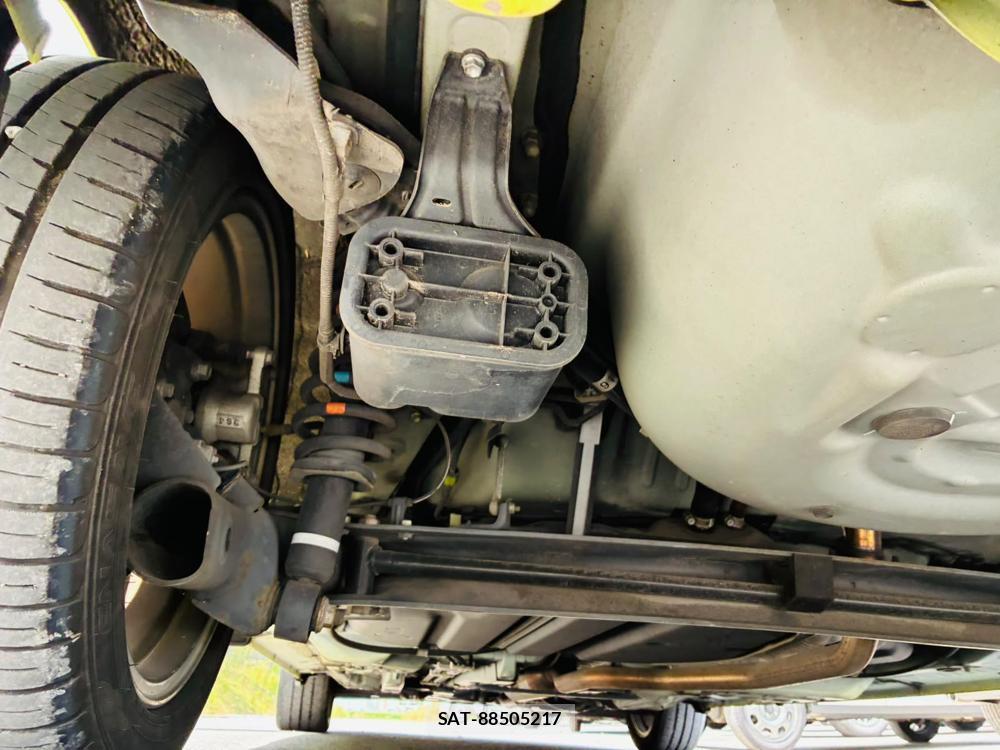 Toyota SIENTA 2019-07 8252487-34
