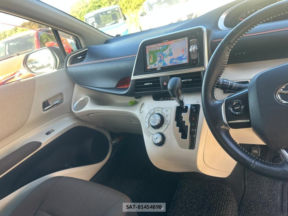Toyota SIENTA 2016-01 7839247-17