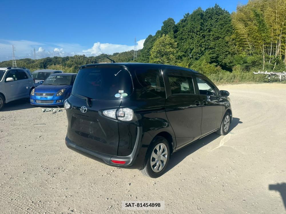 Toyota SIENTA 2016-01 7839247-4