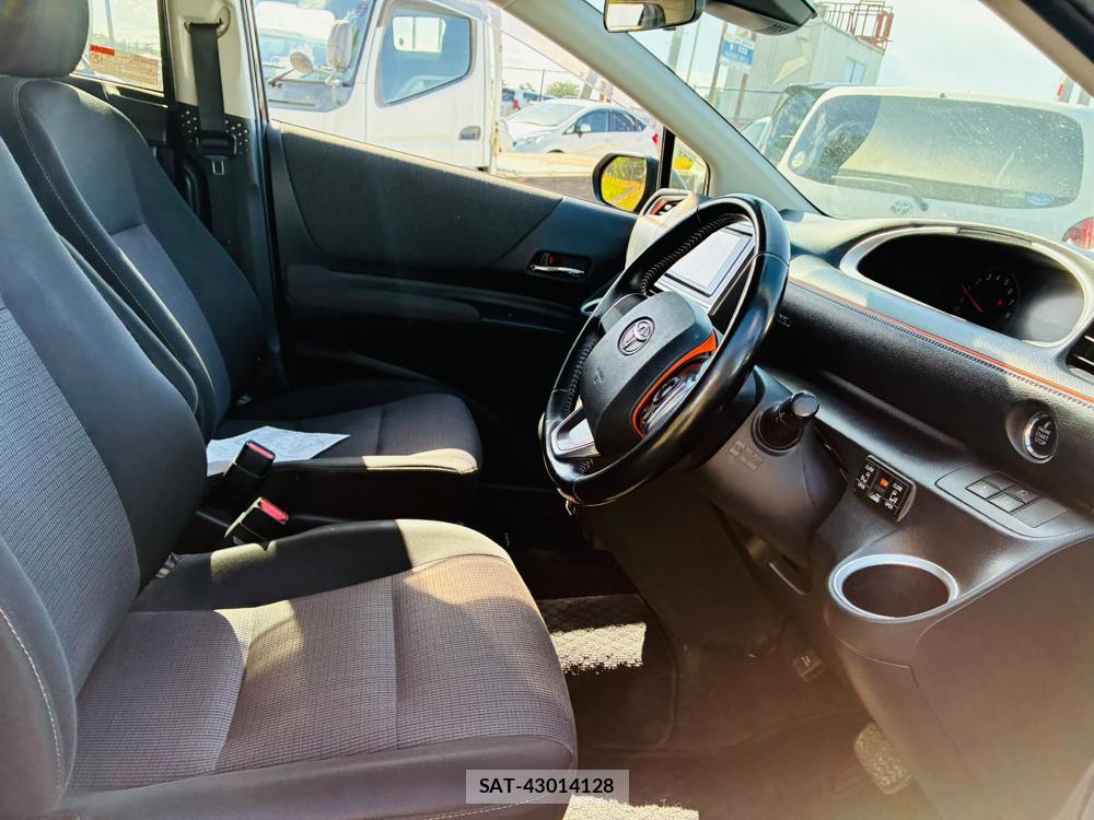 Toyota SIENTA 2019-07 8299085-11