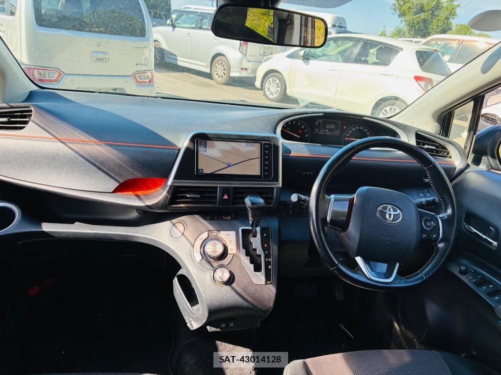 Toyota SIENTA 2019-07 8299085-12
