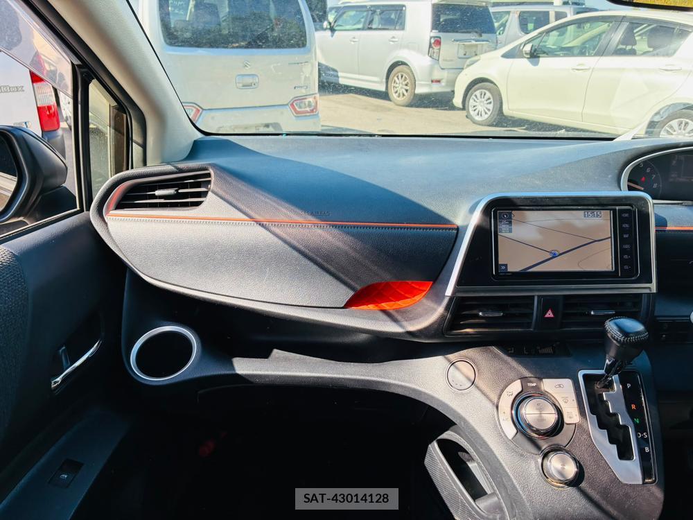 Toyota SIENTA 2019-07 8299085-16
