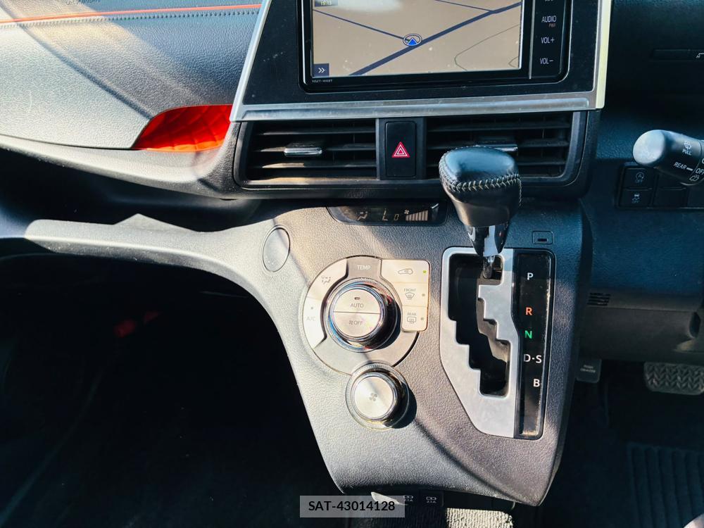Toyota SIENTA 2019-07 8299085-18
