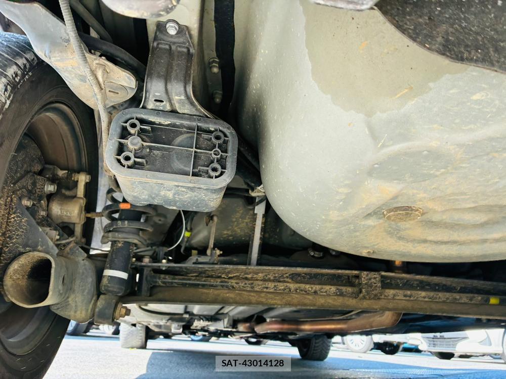 Toyota SIENTA 2019-07 8299085-34