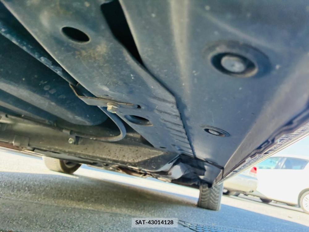 Toyota SIENTA 2019-07 8299085-36