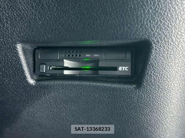 Toyota SIENTA 2016-07 8355599-13