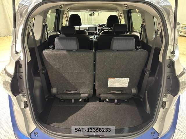 Toyota SIENTA 2016-07 8355599-28