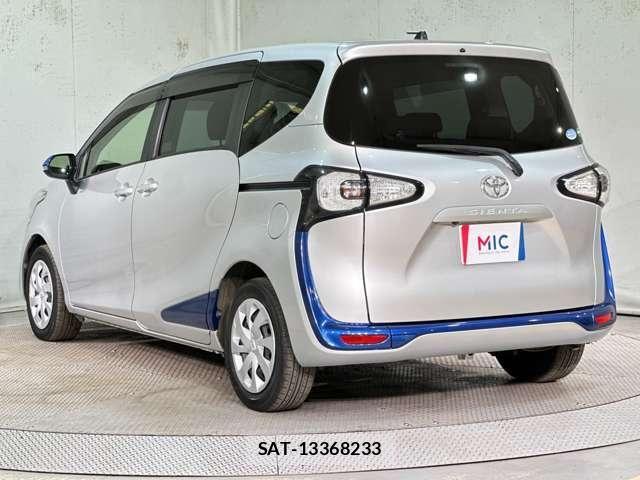 Toyota SIENTA 2016-07 8355599-6