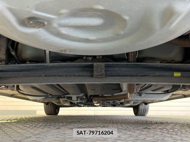 Toyota SIENTA 2018-10 8355597-18