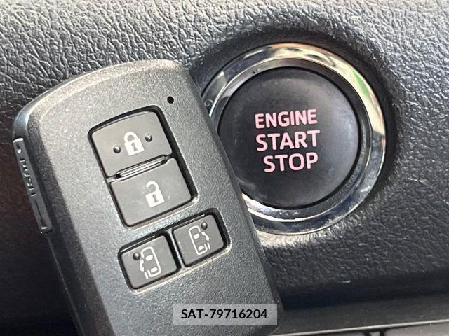 Toyota SIENTA 2018-10 8355597-6