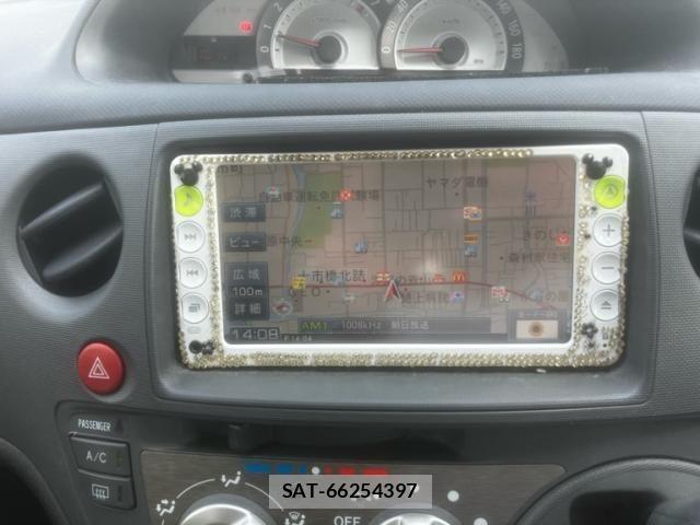 Toyota SIENTA 2011-11 8355600-15