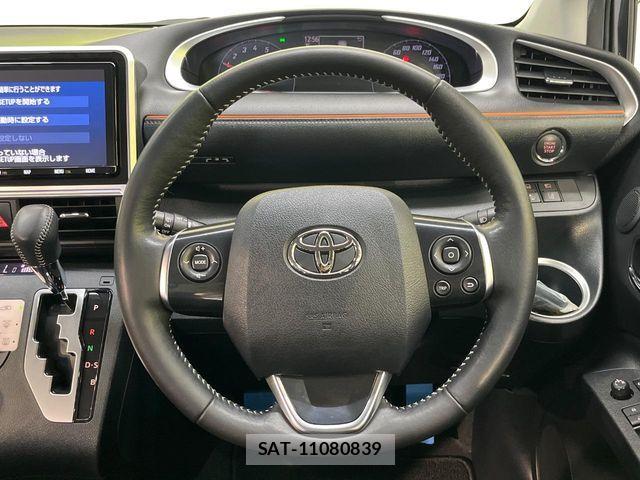 Toyota SIENTA 2021-06 8368686-11