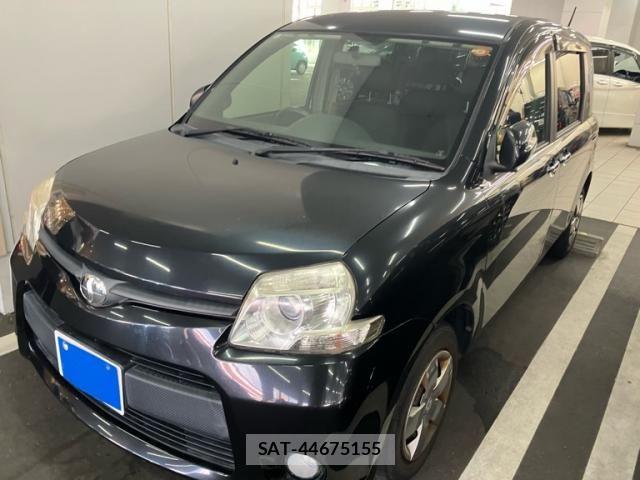Toyota SIENTA 2013-09 8368698-0