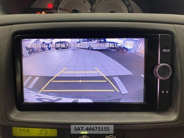 Toyota SIENTA 2013-09 8368698-9
