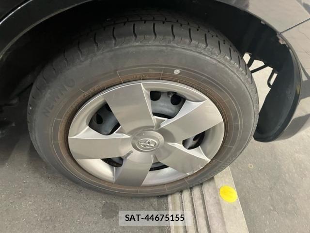 Toyota SIENTA 2013-09 8368698-16
