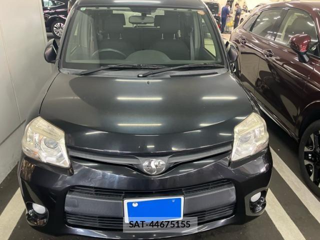 Toyota SIENTA 2013-09 8368698-1