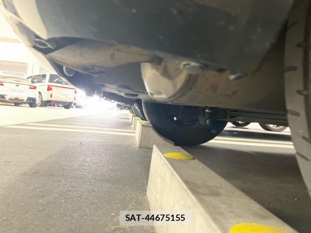 Toyota SIENTA 2013-09 8368698-20