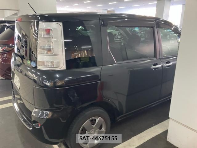 Toyota SIENTA 2013-09 8368698-3