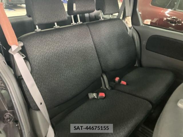 Toyota SIENTA 2013-09 8368698-6