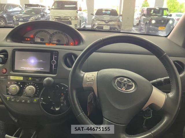 Toyota SIENTA 2013-09 8368698-7