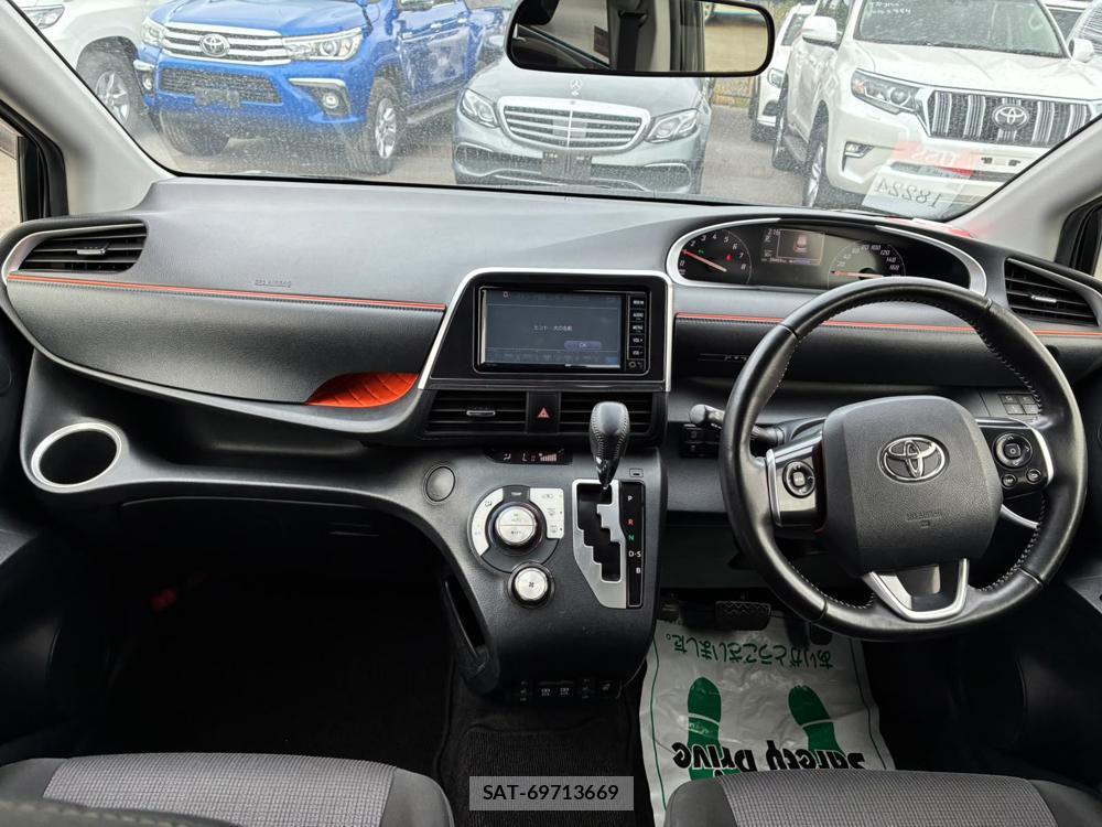 Toyota SIENTA 2020-05 8344475-12