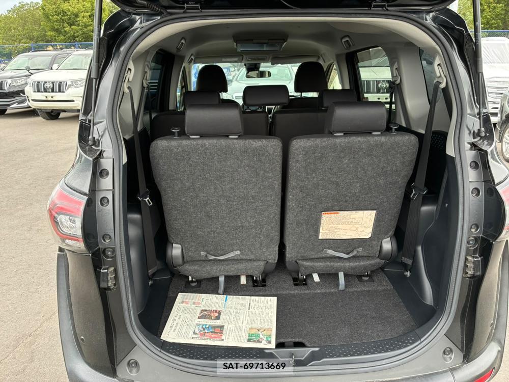 Toyota SIENTA 2020-05 8344475-25