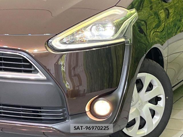Toyota SIENTA 2015-12 8368688-11