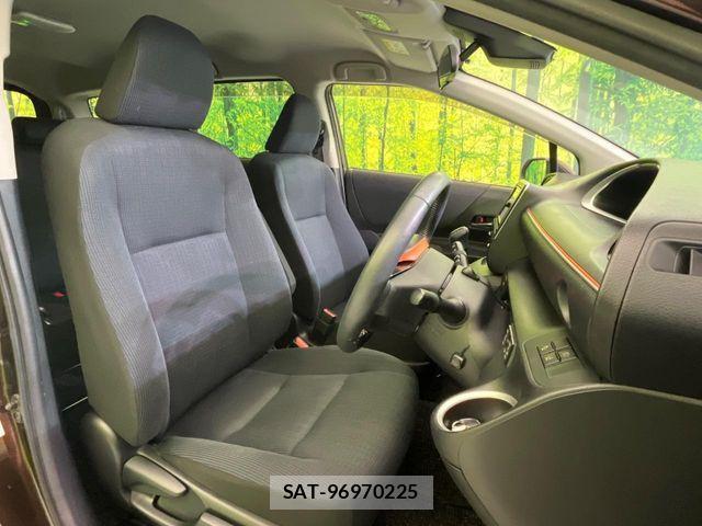 Toyota SIENTA 2015-12 8368688-6