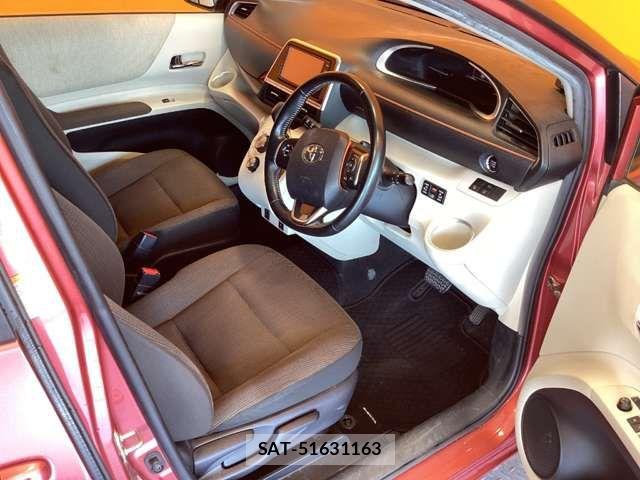 Toyota SIENTA 2018-06 8368695-16