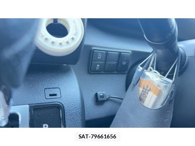 Toyota SIENTA 2015-09 8368694-14