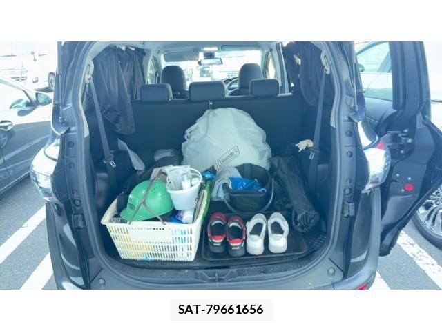 Toyota SIENTA 2015-09 8368694-21