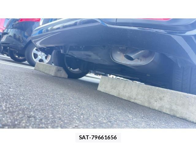 Toyota SIENTA 2015-09 8368694-6