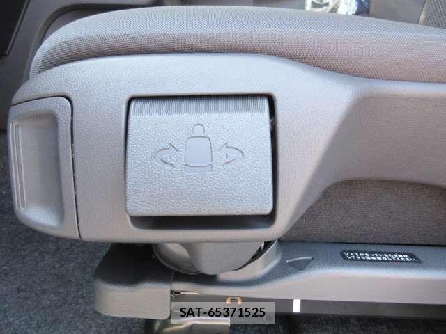 Toyota SIENTA 2026-07 8368684-10