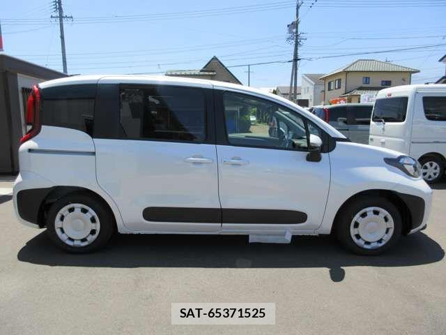 Toyota SIENTA 2026-07 8368684-3