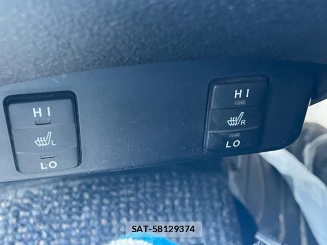 Toyota SIENTA 2015-09 8368696-17