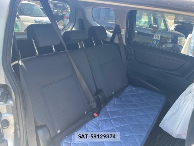 Toyota SIENTA 2015-09 8368696-18