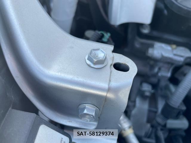 Toyota SIENTA 2015-09 8368696-24