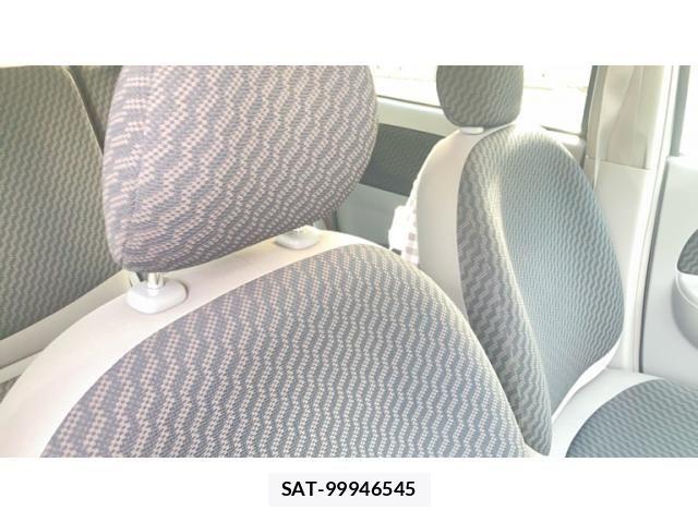Toyota SIENTA 2009-10 8368702-11