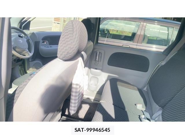 Toyota SIENTA 2009-10 8368702-17