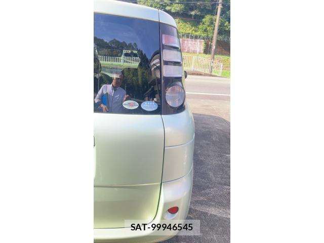 Toyota SIENTA 2009-10 8368702-23