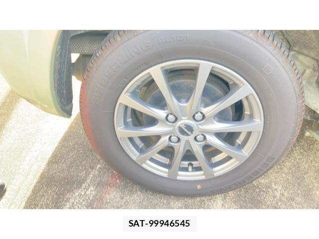 Toyota SIENTA 2009-10 8368702-2