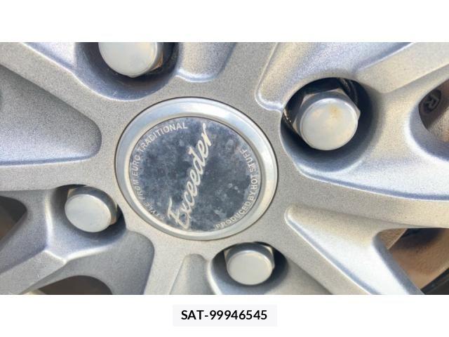 Toyota SIENTA 2009-10 8368702-6