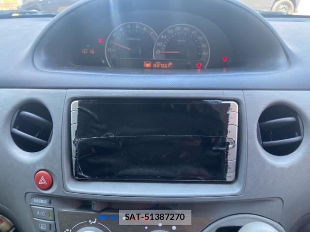 Toyota SIENTA 2009-10 8368700-15